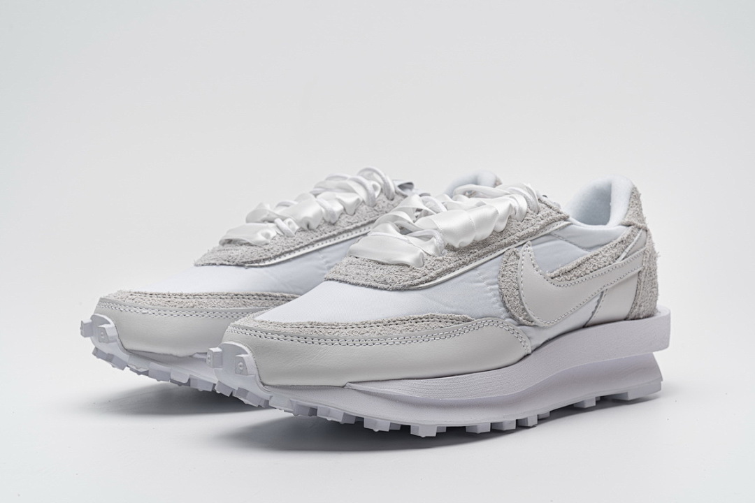 BV0073-101 Nike LD Waffle Sacai White Nylon