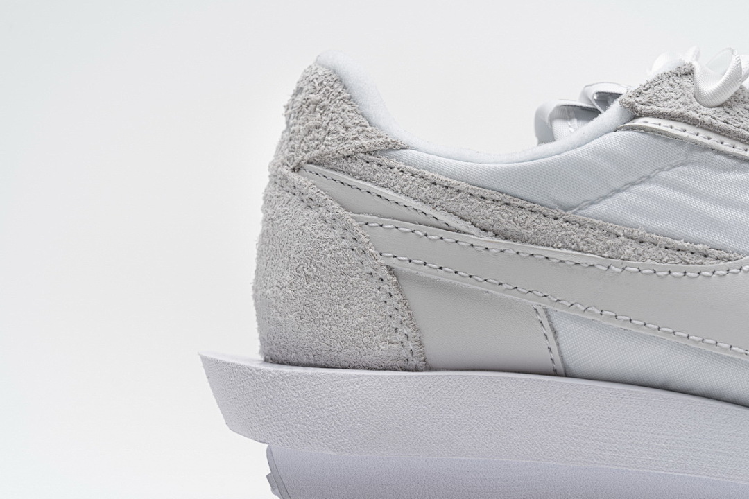 BV0073-101 Nike LD Waffle Sacai White Nylon