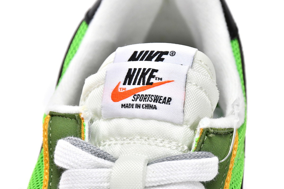 BV0073-300 Sacai x Nike LDV Waffle Green Gusto