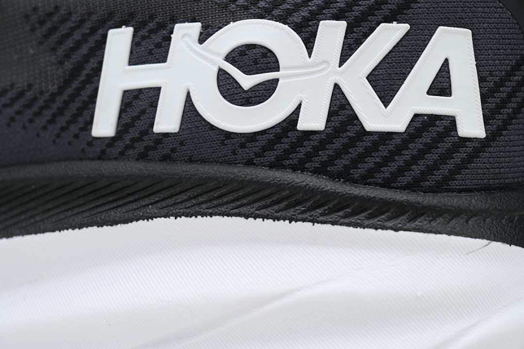 BWHT HOKA Clifton 9 2E Wide