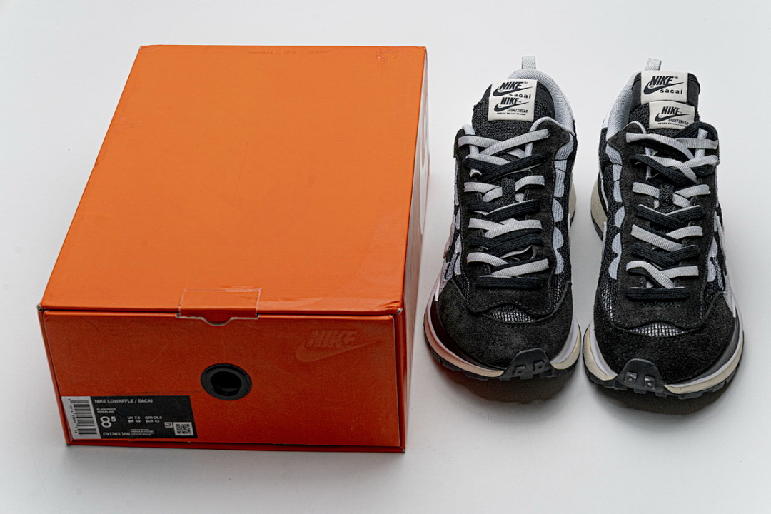 CI9928-001 Sacai x Nike Pegasua Vaporfly Black White
