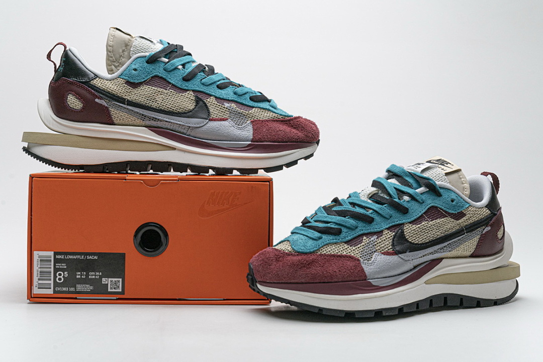 CI9928-301 Sacai x Nike Pegasua Vaporfly String Black Villain Red