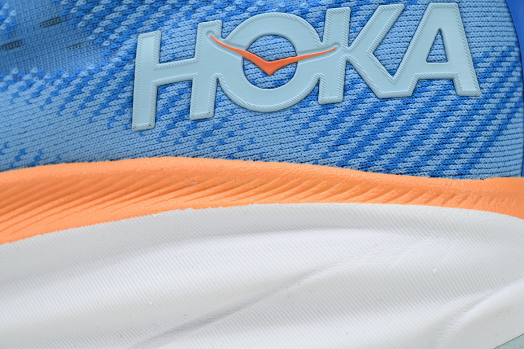 CSAA HOKA Clifton 9
