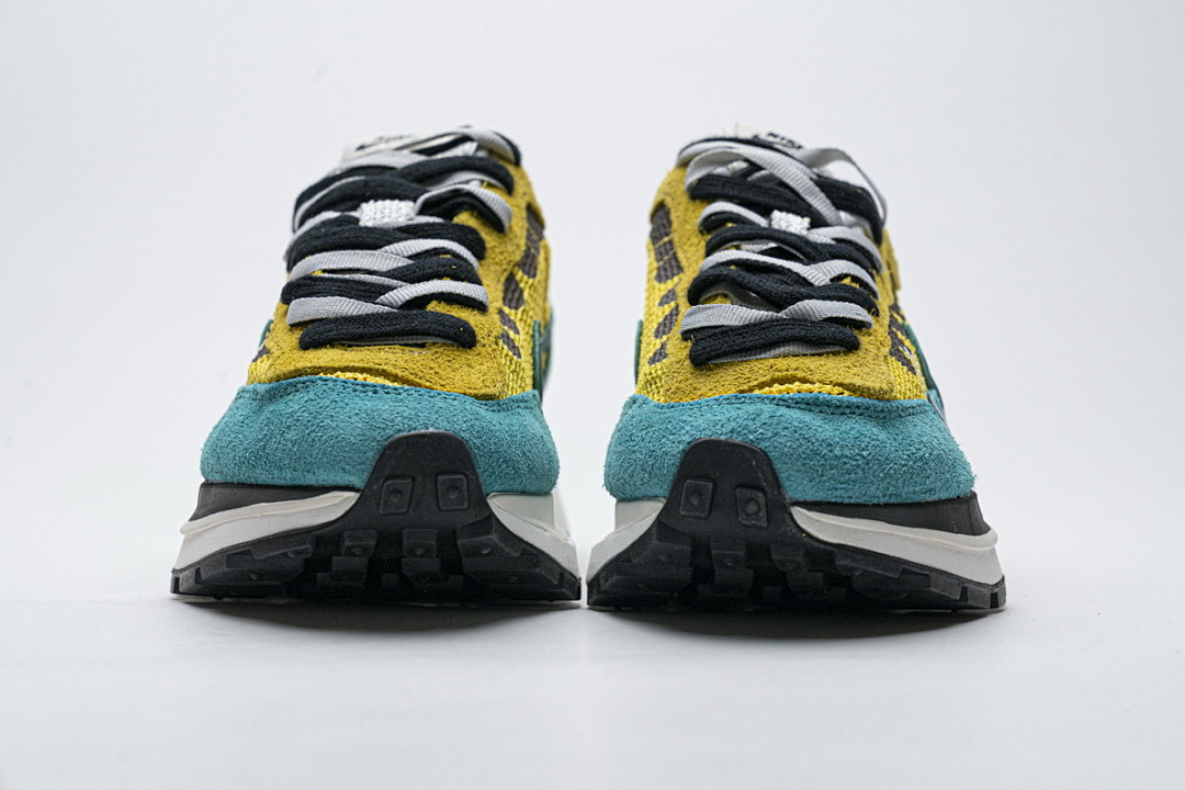 CV1363-700 Sacai x Nike Pegasua Vaporfly Yellow Green