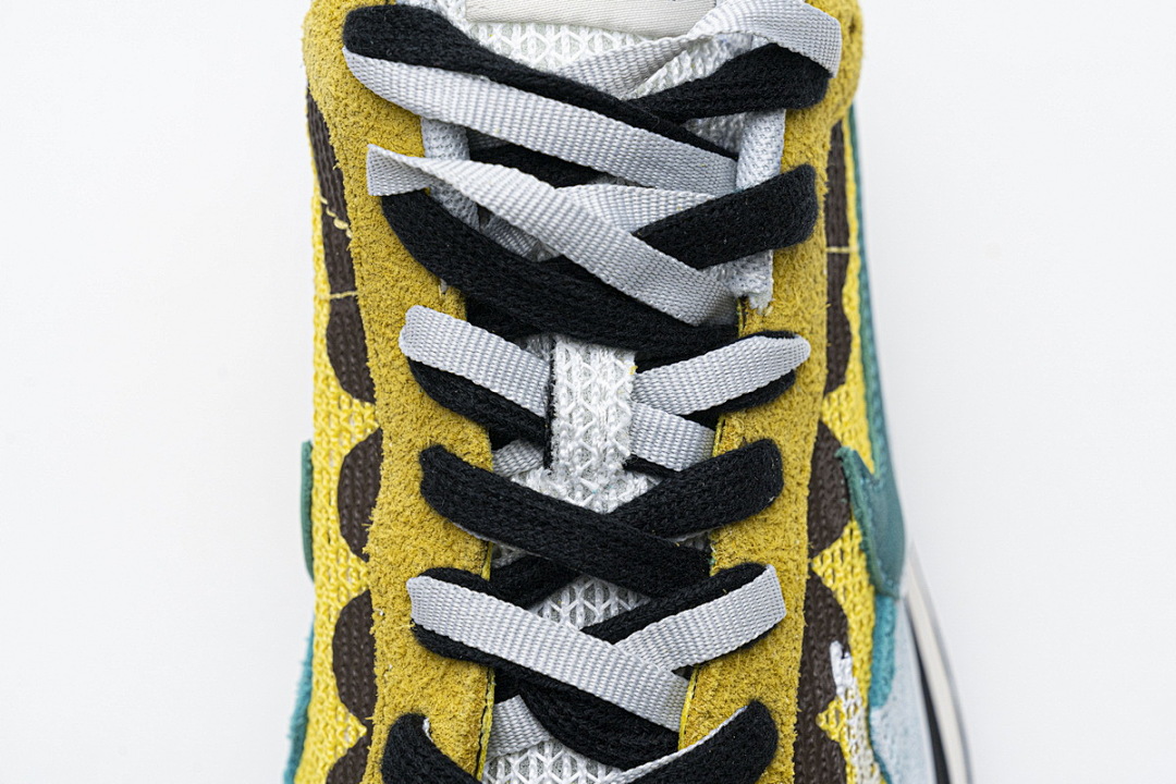 CV1363-700 Sacai x Nike Pegasua Vaporfly Yellow Green