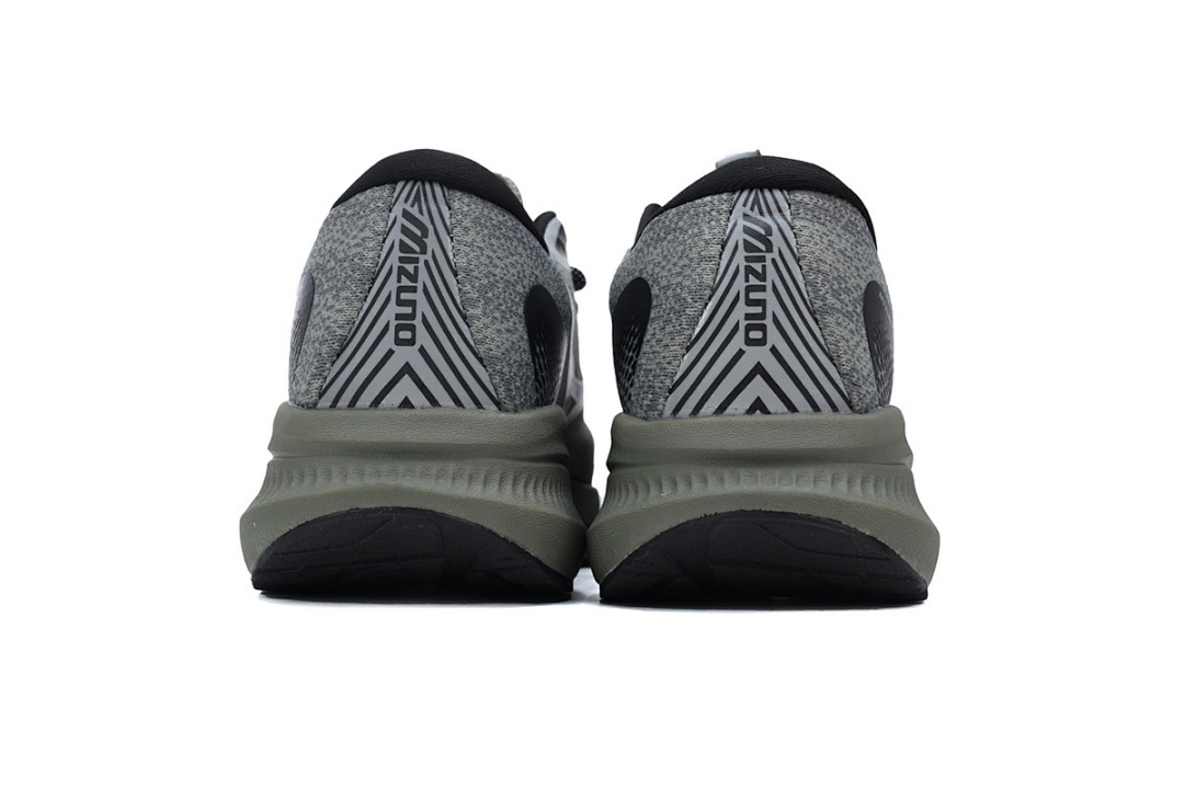 D1GH240102 Mizuno Astro Plus