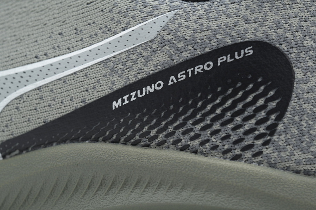 D1GH240102 Mizuno Astro Plus
