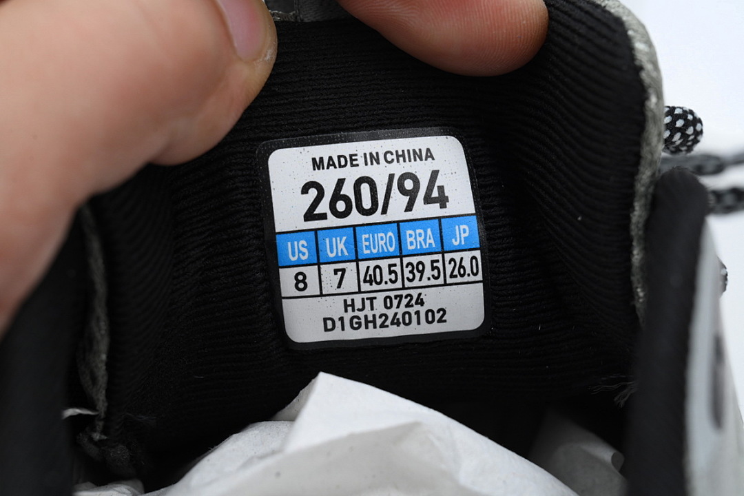 D1GH240102 Mizuno Astro Plus