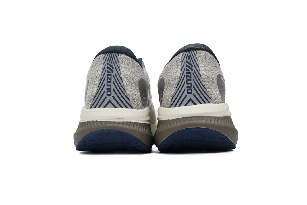D1GH240109 Mizuno Astro Plus