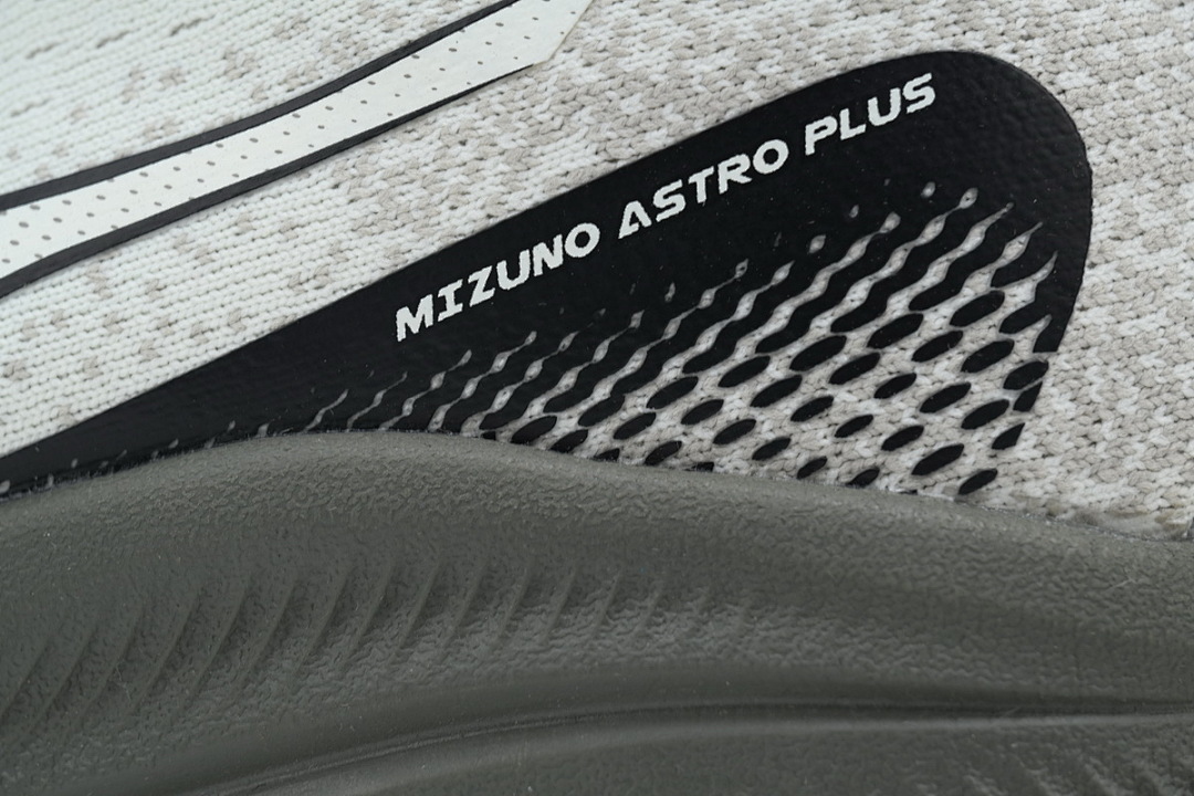 D1GH240110 Mizuno Astro Plus