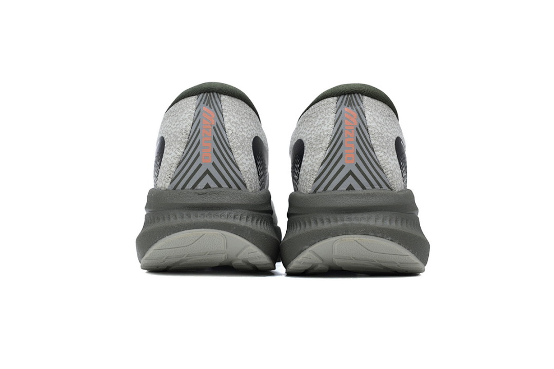 D1GH240110 Mizuno Astro Plus