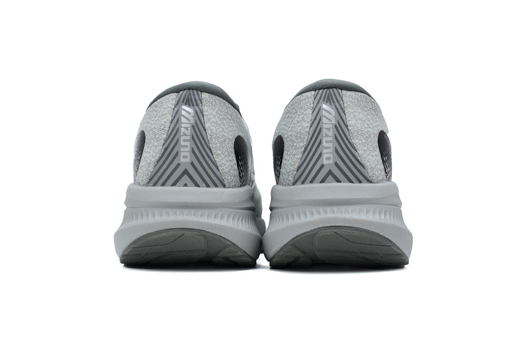 D1GH240111 Mizuno Astro Plus