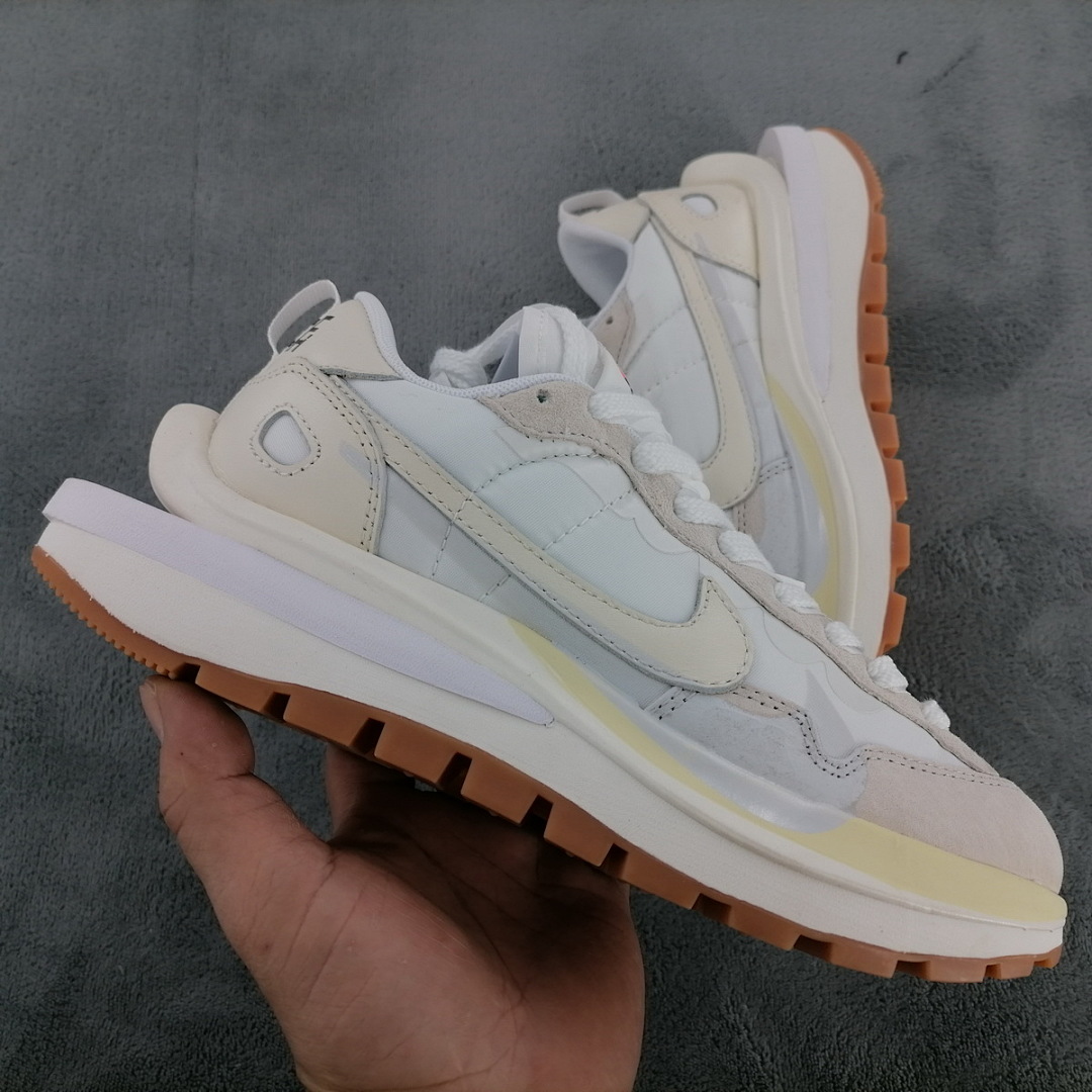 DD1875-100 Sacai x Nike VaporWaffle White