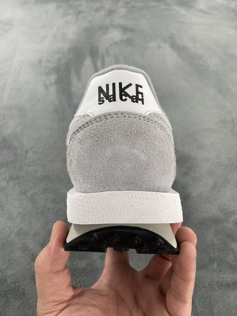 DH2684-001 Fragment Design x sacai x Nike LDWaffle Light Smoke Gre