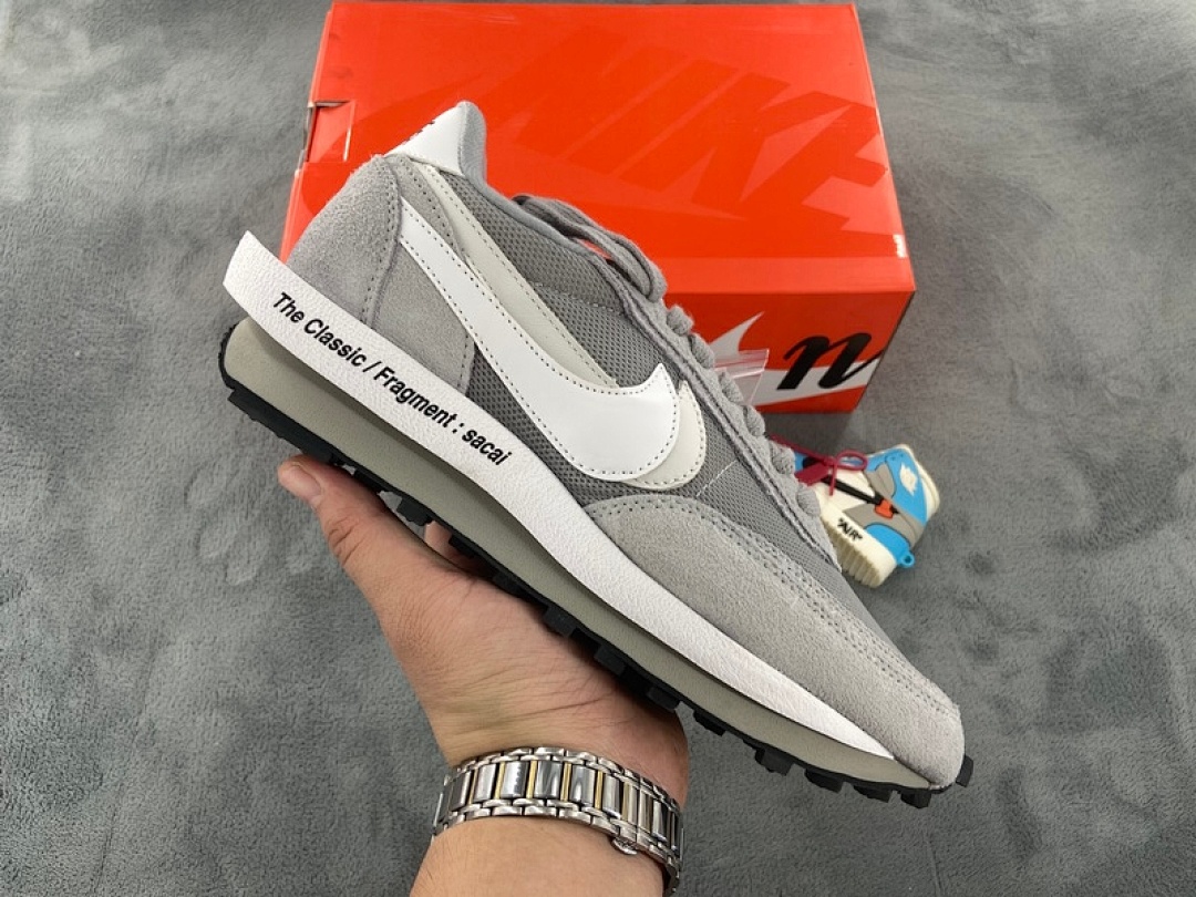 DH2684-001 Fragment Design x sacai x Nike LDWaffle Light Smoke Gre