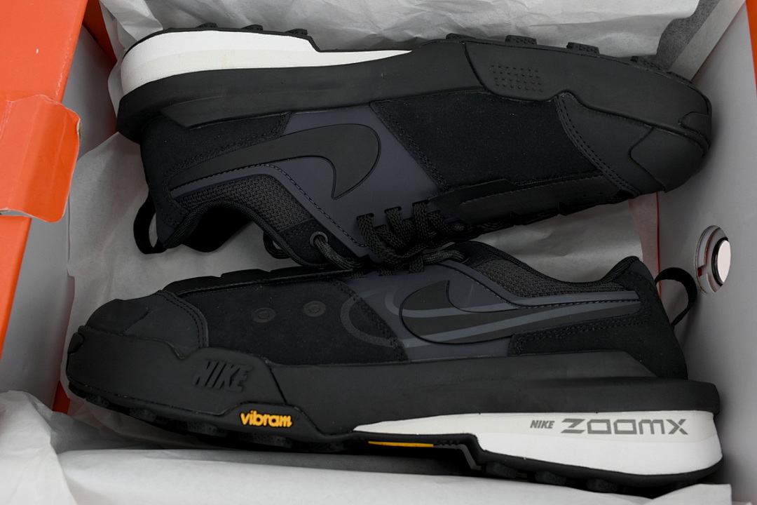 HQ8618-001 sacai x Zegamadome