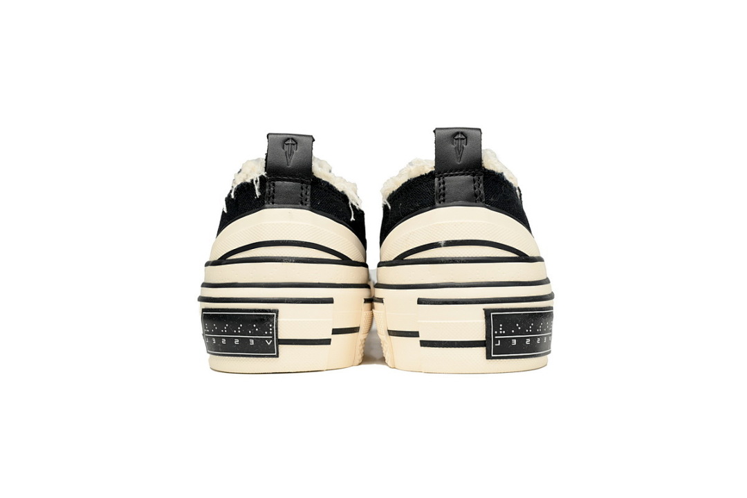 Lows Classic Black And White