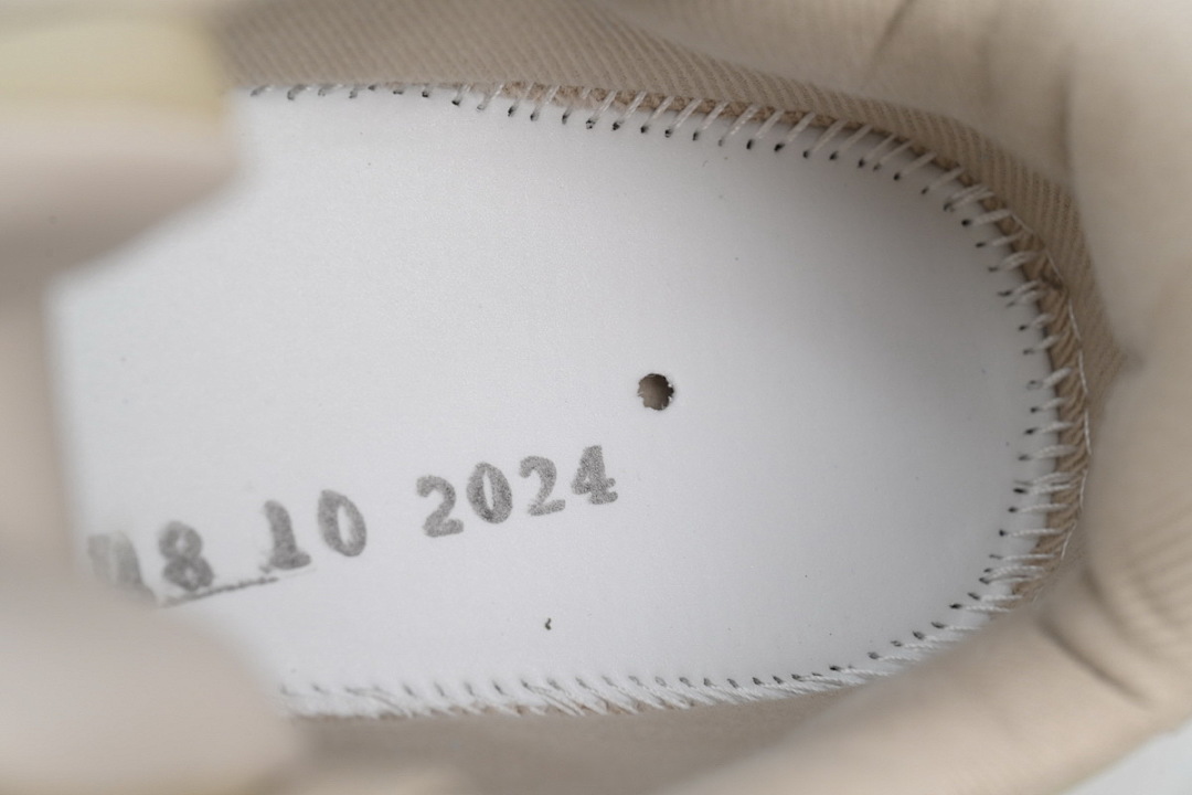 LU-03 Lululemon Cityverse Khaki