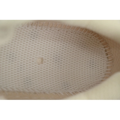 VCH Wmns Clifton 10 02