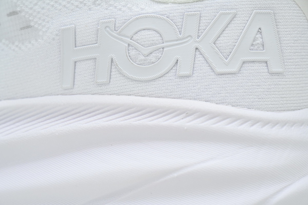 WWH HOKA Clifton 9