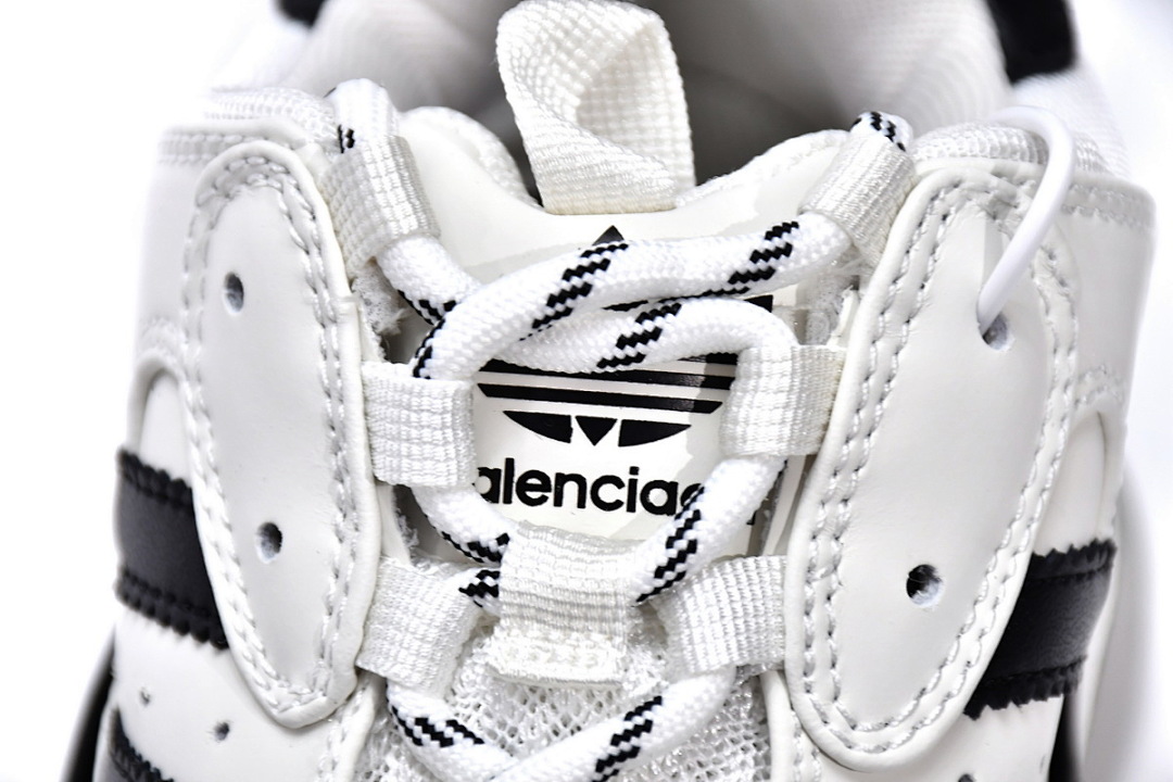adidas  Balenciaga Triple S