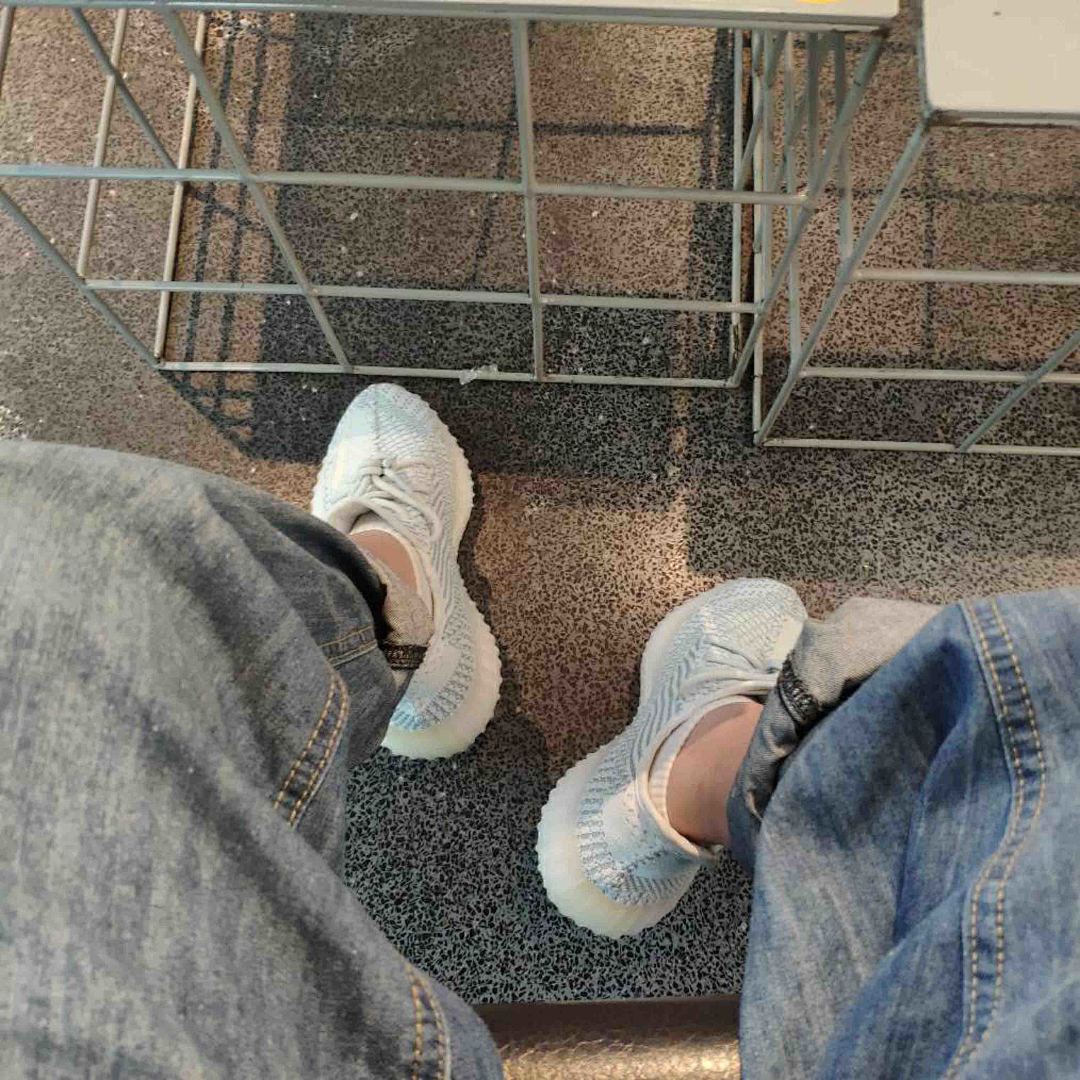 Adidas Yeezy Boost 350 V2 Cloud White FW3043
