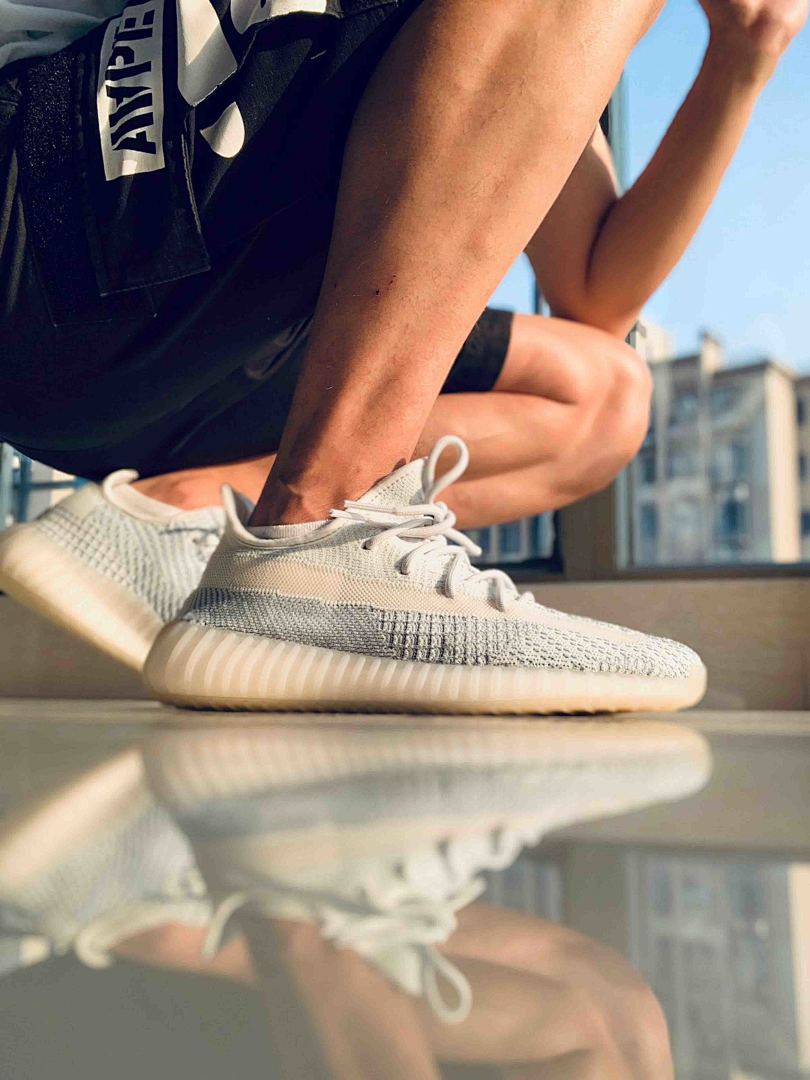 Adidas Yeezy Boost 350 V2 Cloud White FW3043