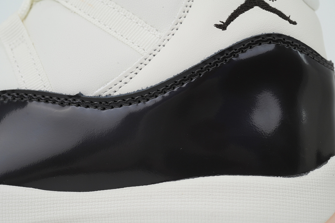 Air Jordan 11 AH7860-101