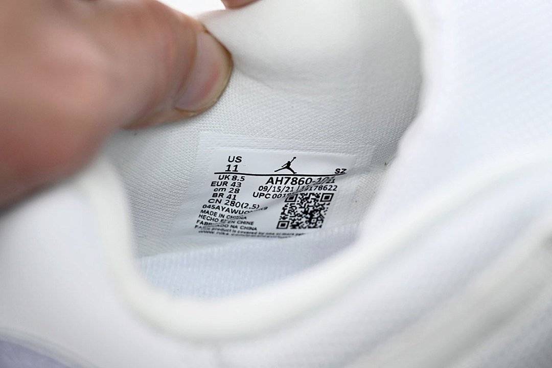  Air Jordan 11 Low AH7860-101