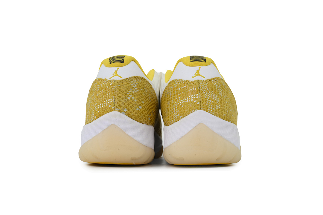 Air Jordan 11 Retro Low WMNS AH7860-107 