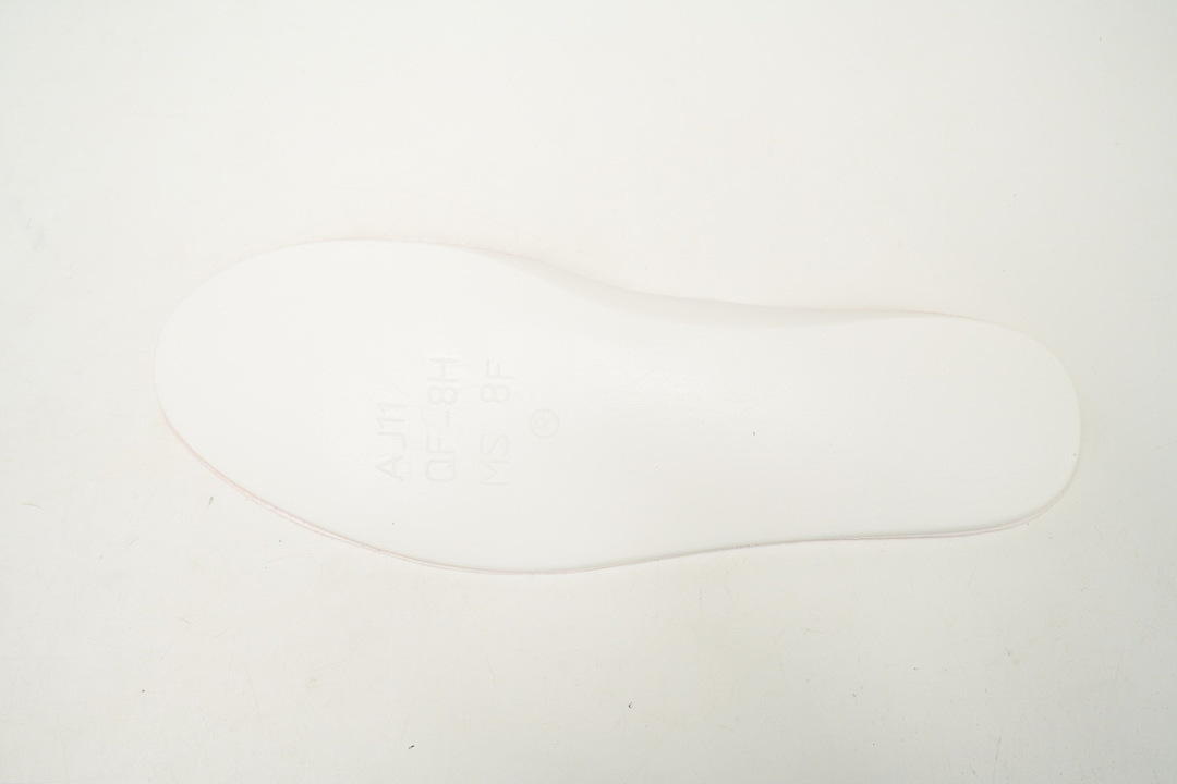 Air Jordan 11 Low WMNS AH7860-160 