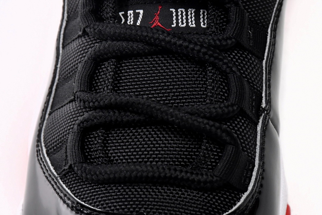 Air Jordan 11 Retro Bred