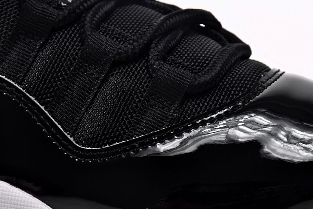Air Jordan 11 Retro Bred
