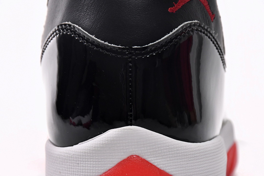 Air Jordan 11 Retro Bred