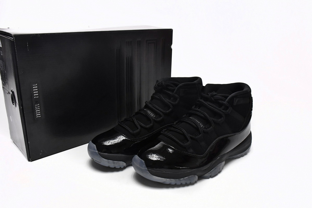 Air Jordan 11 Retro Cap and Gown