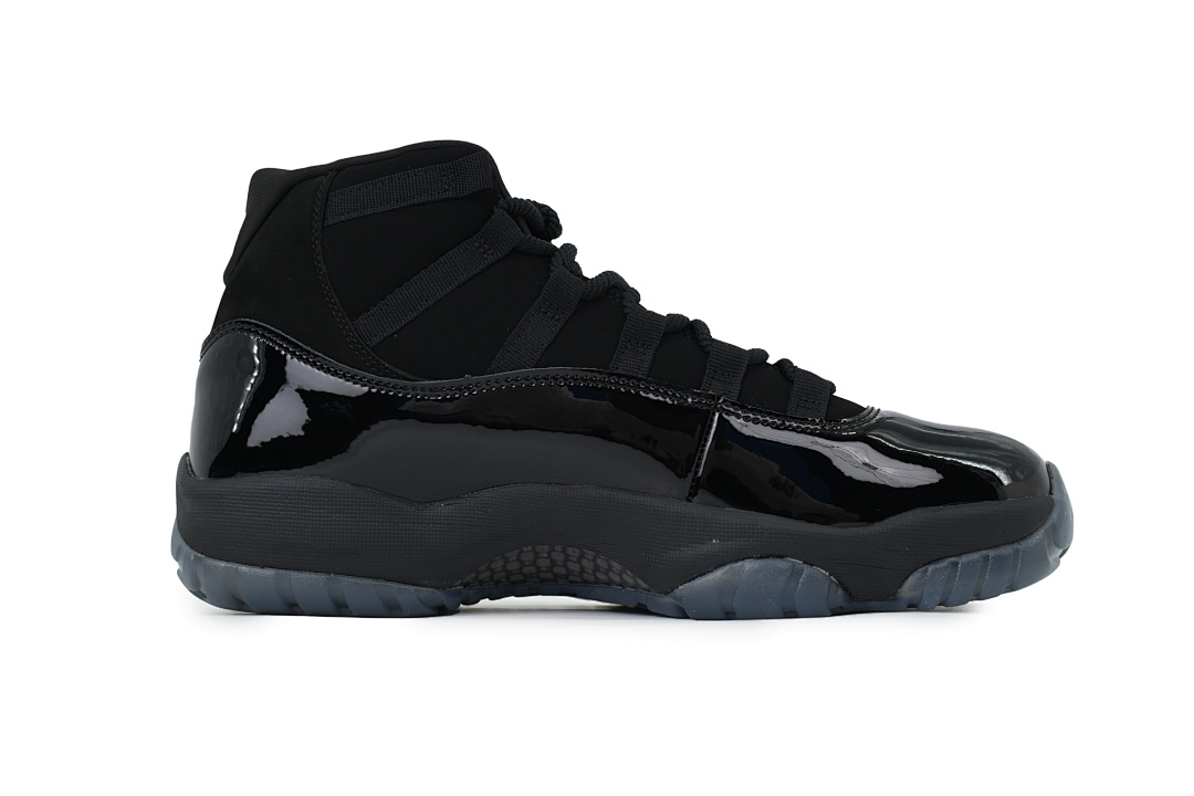 Air Jordan 11 Retro Cap and Gown