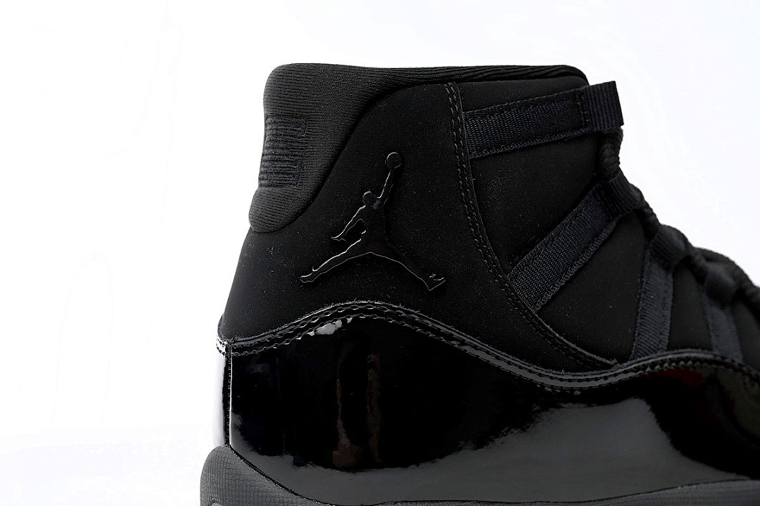 Gorra y toga de Air Jordan 11 Retro