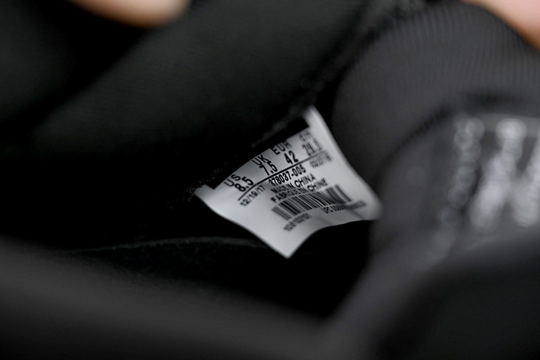 Gorra y toga de Air Jordan 11 Retro