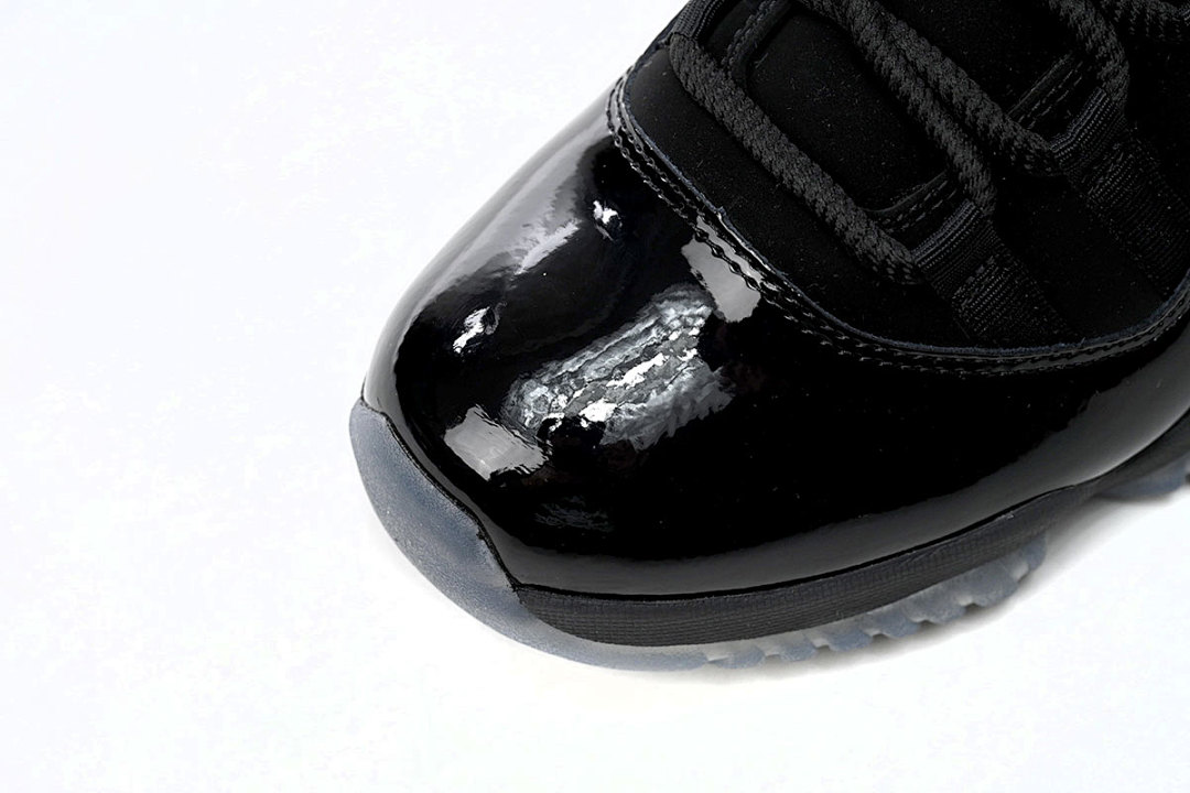 Gorra y toga de Air Jordan 11 Retro