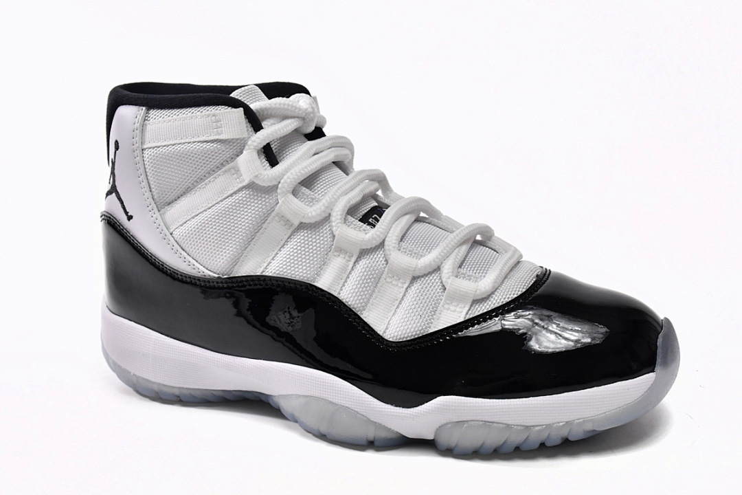 Air Jordan 11 Retro Concord