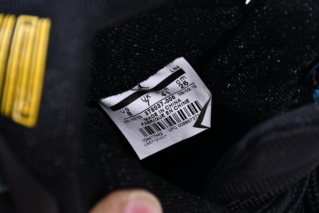 Air Jordan 11 Retro Gamma Blue