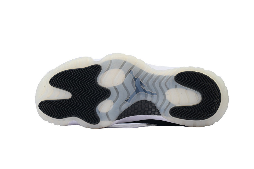 Air Jordan 11 Retro Low Barons Black White
