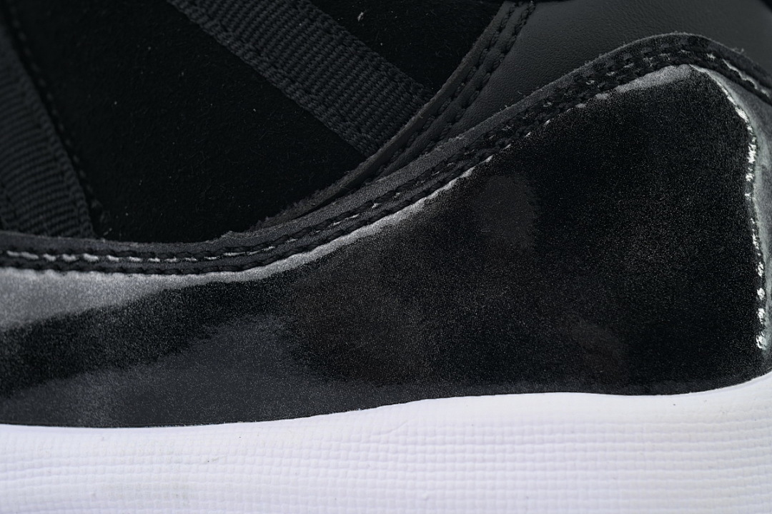 Air Jordan 11 Retro Low Barons Black White