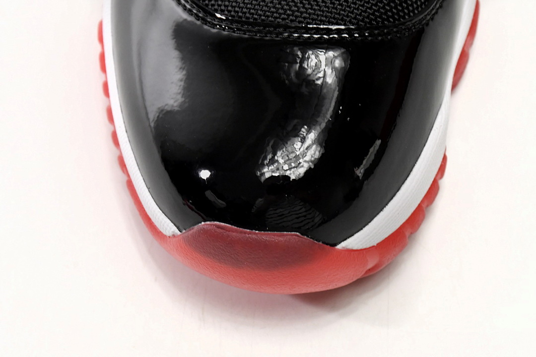 Air Jordan 11 Retro Low Bred