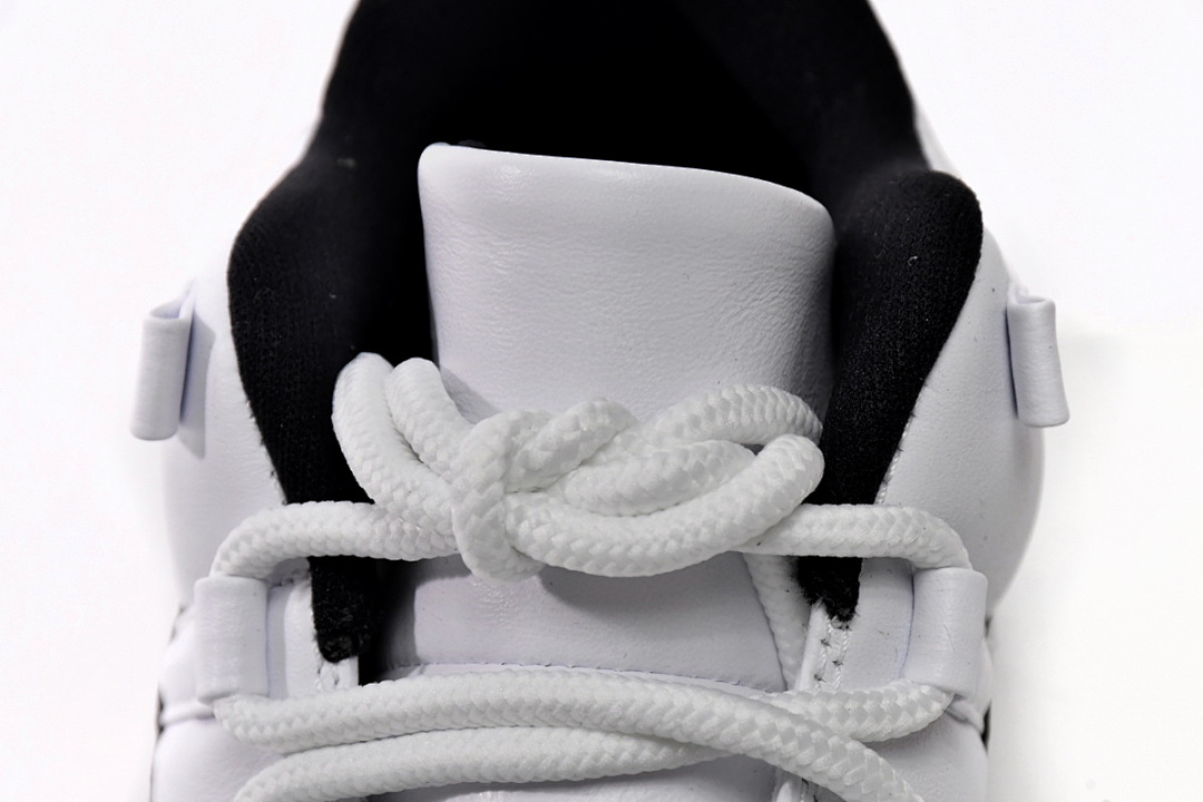 Air Jordan 11   Retro White Black