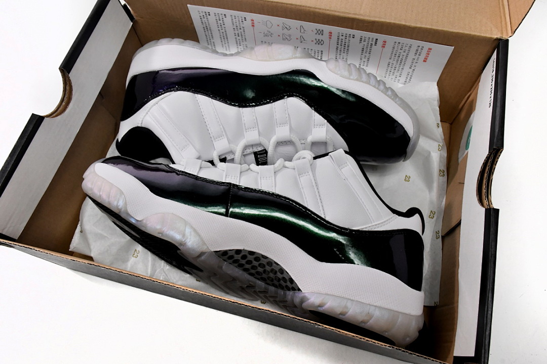 Air Jordan 11   Retro White Black