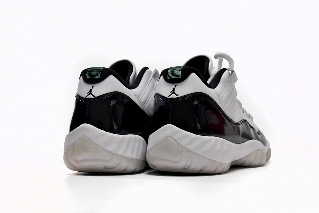 Air Jordan 11   Retro White Black