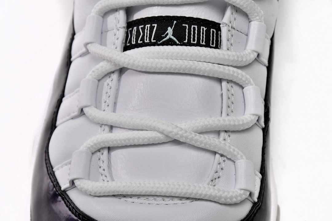 Air Jordan 11   Retro White Black
