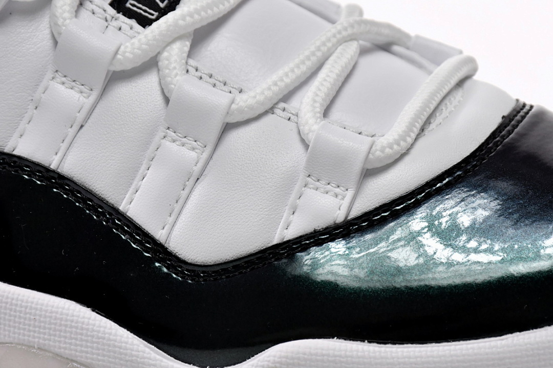 Air Jordan 11   Retro White Black