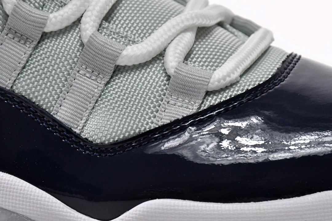 Air Jordan 11 Retro Low Georgetown
